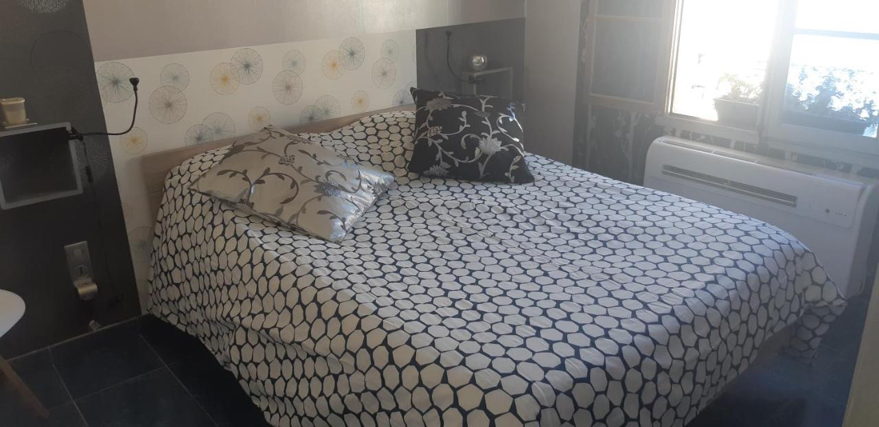 Patrick&Pierre Bed And Breakfast Ним Екстериор снимка